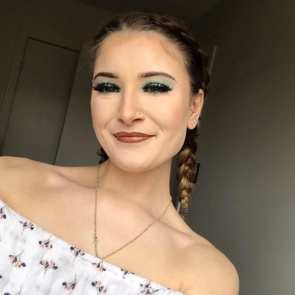 Meet your Posher, Robin - Picture 1 of 1